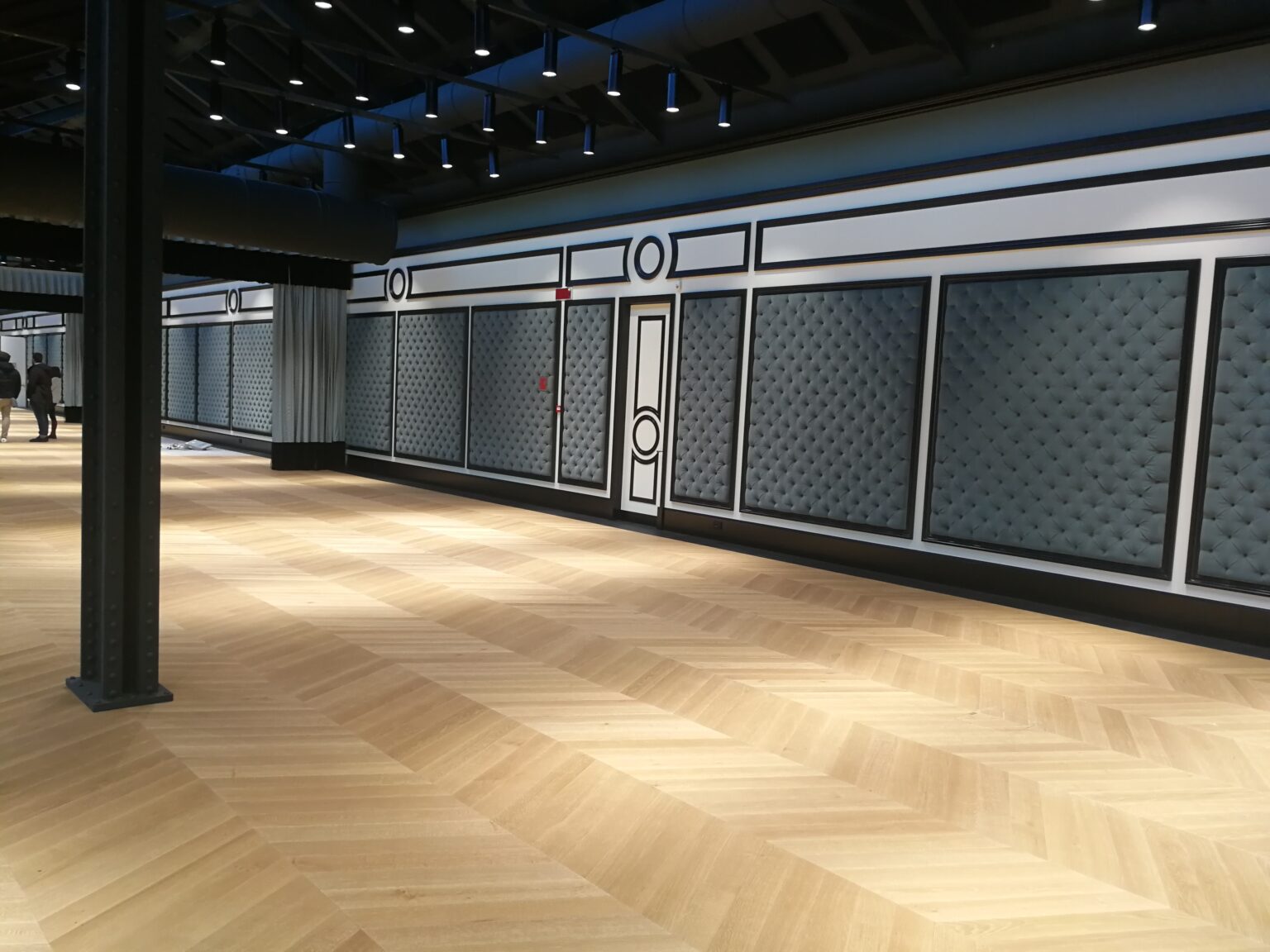 MILANO SHOW ROOM GUCCI MECENATE